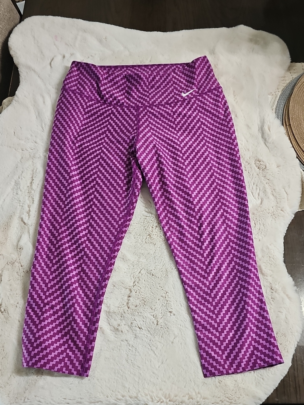 Nike Magenta Chevron Capri Leggings
